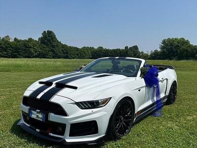 Usata Ford Mustang 304 CV (223 kW) 2015 Bianco Cabrio