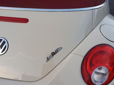 Usata VW Beetle Cabriolet 101 CV (74 kW) 2008 Bianco Cabrio