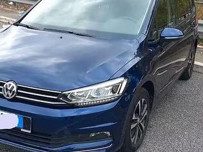 Begagnad VW Touran 2020 Minibuss