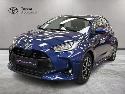 Usata Toyota Yaris Hybrid Trend 116 CV (85 kW) 2021 Blu Berlina