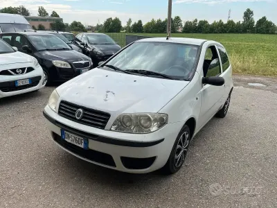 Usata Fiat Punto Classica 60 CV (44 kW) 2008 Bianco Utilitaria