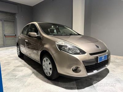 Usata Renault Clio II Dynamique 86 CV (63 kW) 2010 Giallo Berlina