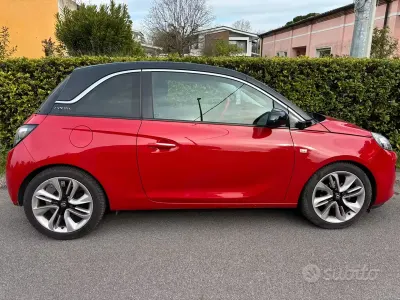 Usata Opel Adam Slam 69 CV (50 kW) 2013 Rosso Utilitaria