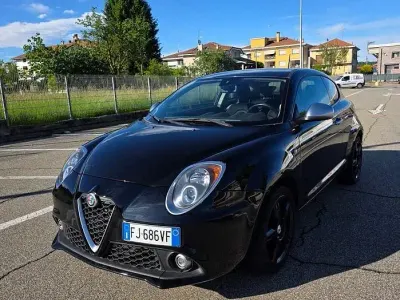 Second-hand Alfa Romeo MiTo 77 CP (56 kW) 2017 Negru Hatchback