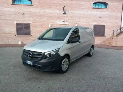 Usata Mercedes Vito 136 CV (100 kW) 2021 Argento Furgone