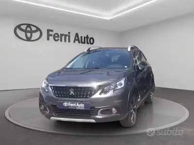Usata Peugeot 2008 Allure 100 CV (73 kW) 2017 Grigio SUV