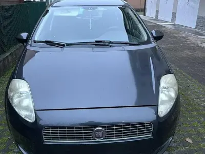 Usata Fiat Grande Punto 65 CV (47 kW) 2007 Grigio Utilitaria