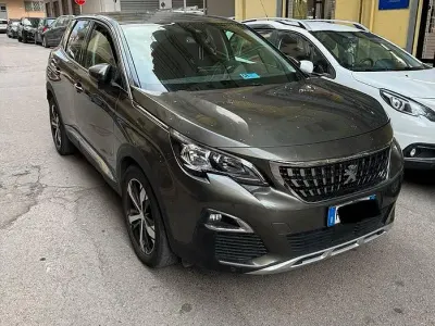 Usata Peugeot 3008 Allure 130 CV (95 kW) 2018 Grigio SUV