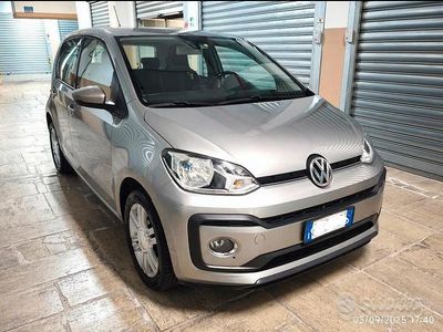 Usata VW up! 90 CV (66 kW) 2016 Grigio Utilitaria