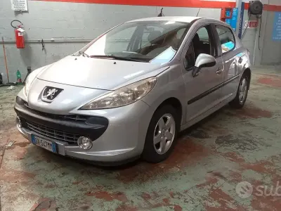 Usata Peugeot 207 73 CV (53 kW) 2009 Grigio Berlina