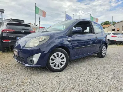 Usata Renault Twingo 64 CV (47 kW) 2007 Bluazzurro Utilitaria