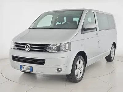 Usata VW Caravelle Comfortline 179 CV (131 kW) 2015 Argento Furgone