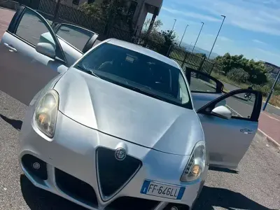 Usata Alfa Romeo Giulietta 120 CV (88 kW) 2016 Grigio Utilitaria