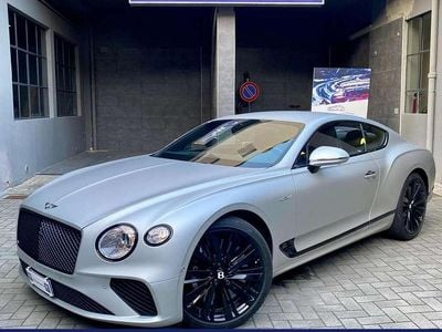 Usata Bentley Continental GT 659 CV (484 kW) 2023 Pellicola grigio satinato Coupé