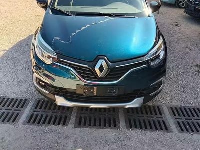 Usata Renault Captur Initiale Paris 110 CV (80 kW) 2018 Blu SUV