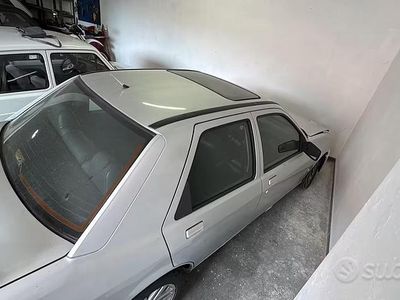 Usata Ford Sierra 214 CV (157 kW) 1991 Grigio Berlina