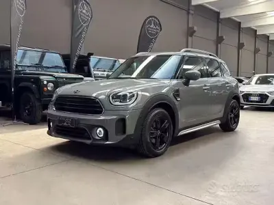 Usata Mini One Countryman Business 102 CV (75 kW) 2022 Grigio pastello SUV
