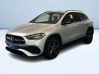 Usata Mercedes GLA200 Premium 150 CV (110 kW) 2021 Argento SUV