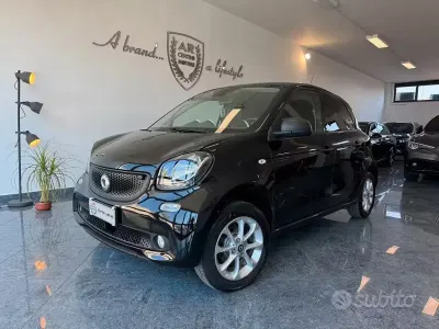 Usata Smart ForFour Passion 71 CV (52 kW) 2018 Nero Utilitaria
