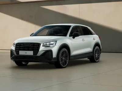 Nuova Audi Q2 S-Line 2026 Argento cavo metallizzato SUV
