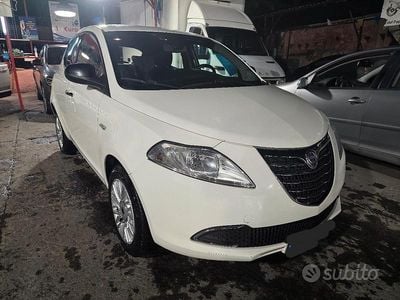 Usata Lancia Ypsilon Gold 80 CV (58 kW) 2014 Utilitaria