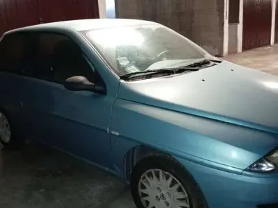Usata Lancia 2000 60 CV (44 kW) 2001 Blu/azzurro Berlina