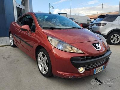 Usata Peugeot 207 CC 110 CV (80 kW) 2007 Bordo' Cabrio