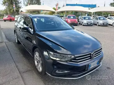 Usata VW Passat Business 150 CV (110 kW) 2023 Nero Station wagon