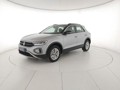 Usata VW T-Roc Life 115 CV (84 kW) 2025 Pyrit silver metallizzato nero SUV