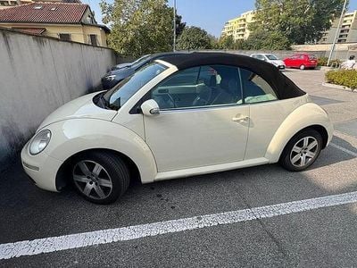 Usata VW New Beetle 105 CV (77 kW) 2007 Bianco Utilitaria
