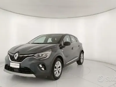 Usata Renault Captur Intens 101 CV (74 kW) 2020 Blu SUV