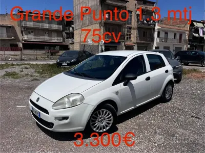 Usata Fiat Grande Punto 75 CV (55 kW) 2007 Bianco Utilitaria