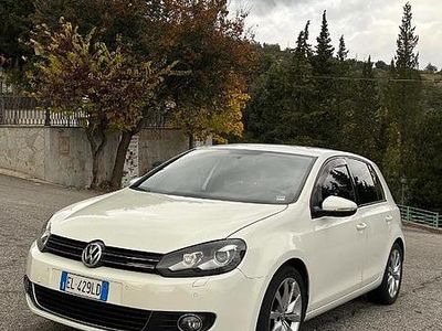 Usata VW Golf VII 105 CV (77 kW) 2012 Bianco Berlina