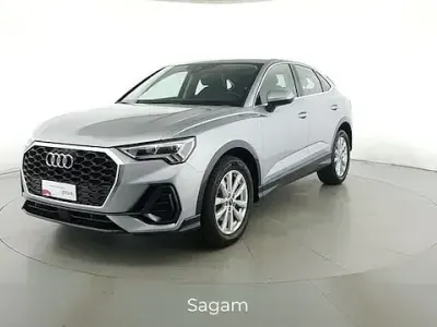Usata Audi Q3 Sportback Business Plus 150 CV (110 kW) 2023 Argento riflesso SUV