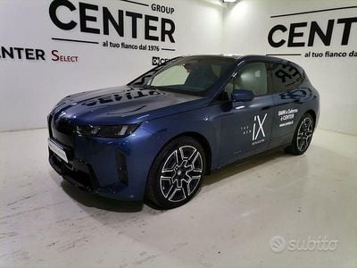 Nuova BMW iX M Sport 300 kW (408 CV) 2025 Blu SUV