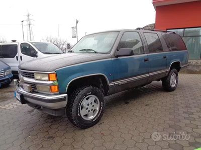 Usata Chevrolet Suburban 185 CV (136 kW) 1993 Verde SUV