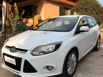 Usata Ford Focus Titanium 115 CV (84 kW) 2014 Bianco Station wagon