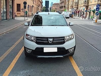 Usata Dacia Sandero Stepway 90 CV (66 kW) 2015 Bianco Utilitaria