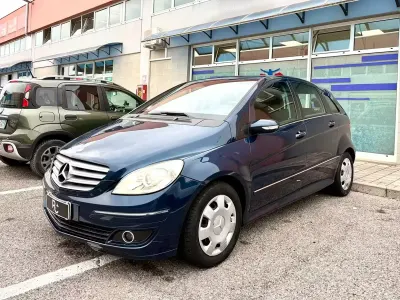 Usata Mercedes B200 136 CV (100 kW) 2005 Blu Monovolume