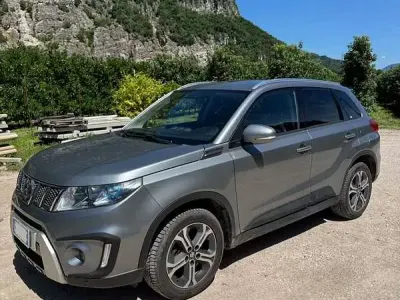 Usata Suzuki Vitara 120 CV (88 kW) 2018 Grigio SUV