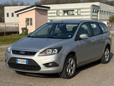 Usata Ford Focus Style 109 CV (80 kW) 2010 Grigio Station wagon