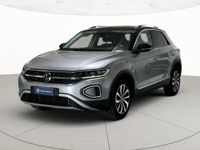 Usata VW T-Roc Style 110 CV (80 kW) 2023 Pyrit silver metallizzato nero SUV