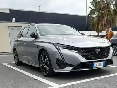 Usata Peugeot 308 SW GT 131 CV (96 kW) 2024 Grigio Station wagon