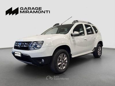 Usata Dacia Duster Lauréate 105 CV (77 kW) 2015 Bianco SUV