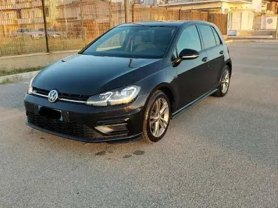 Second-hand VW Golf VII Sportline 116 CP (85 kW) 2019 Berlinǎ