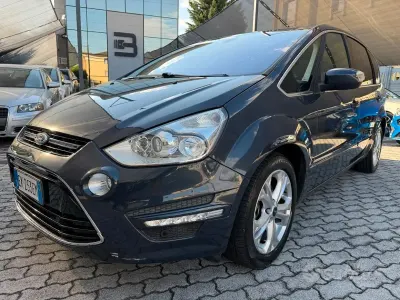 Usata Ford S-MAX Titanium 163 CV (119 kW) 2012 Grigio Monovolume