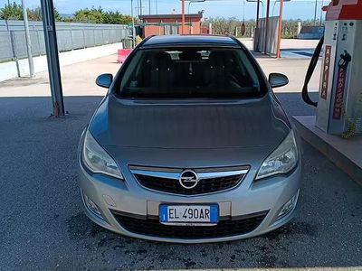 Usata Opel Astra 110 CV (80 kW) 2012 Grigio Station wagon