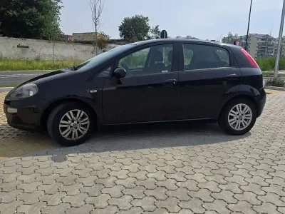 Usata Fiat Grande Punto Emotion 90 CV (66 kW) 2009 Utilitaria