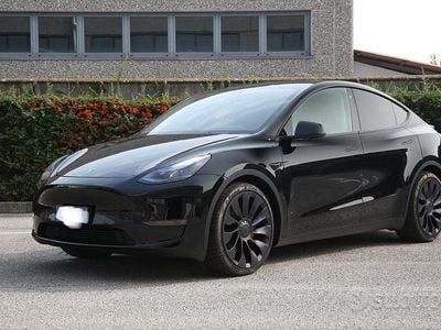 Usata Tesla Model Y Performance 392 kW (534 CV) 2021 Nero SUV