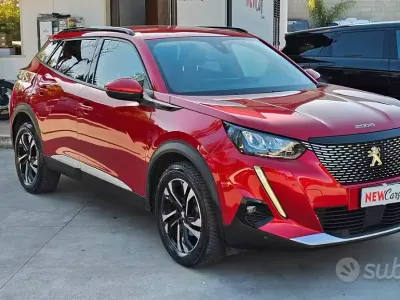 Usata Peugeot 2008 Active 102 CV (75 kW) 2020 Rosso SUV